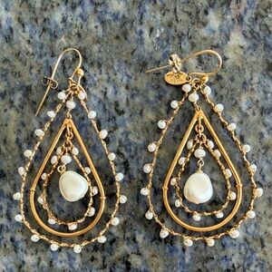 Gas Bijoux Elegant Gold and Pearl Drop Earrings